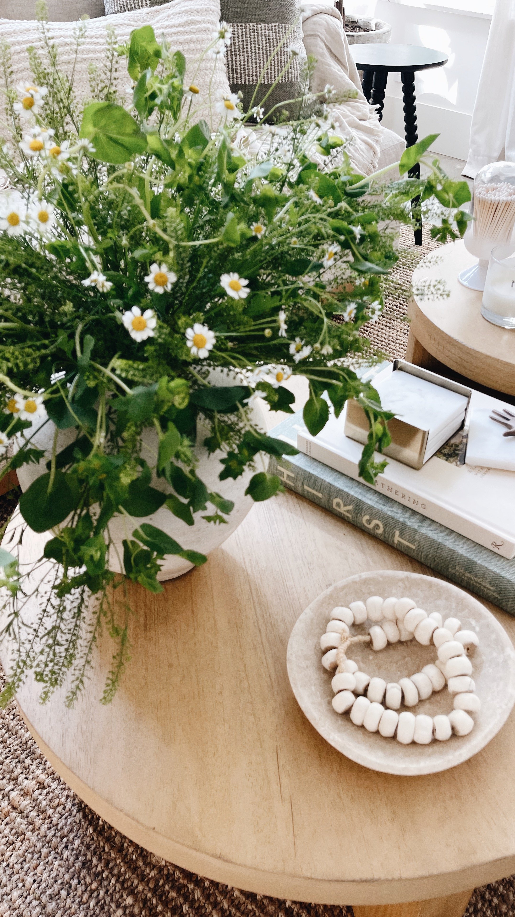 Simple flower arrangement online